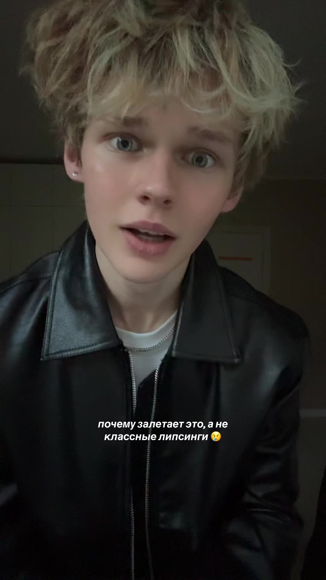 @HOLLIKLIN