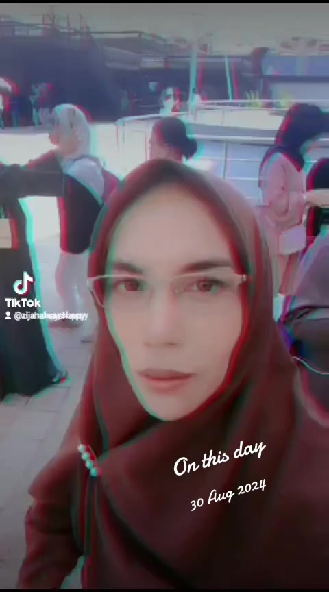 @happy girl 💞 💞tiktok.com/@zi