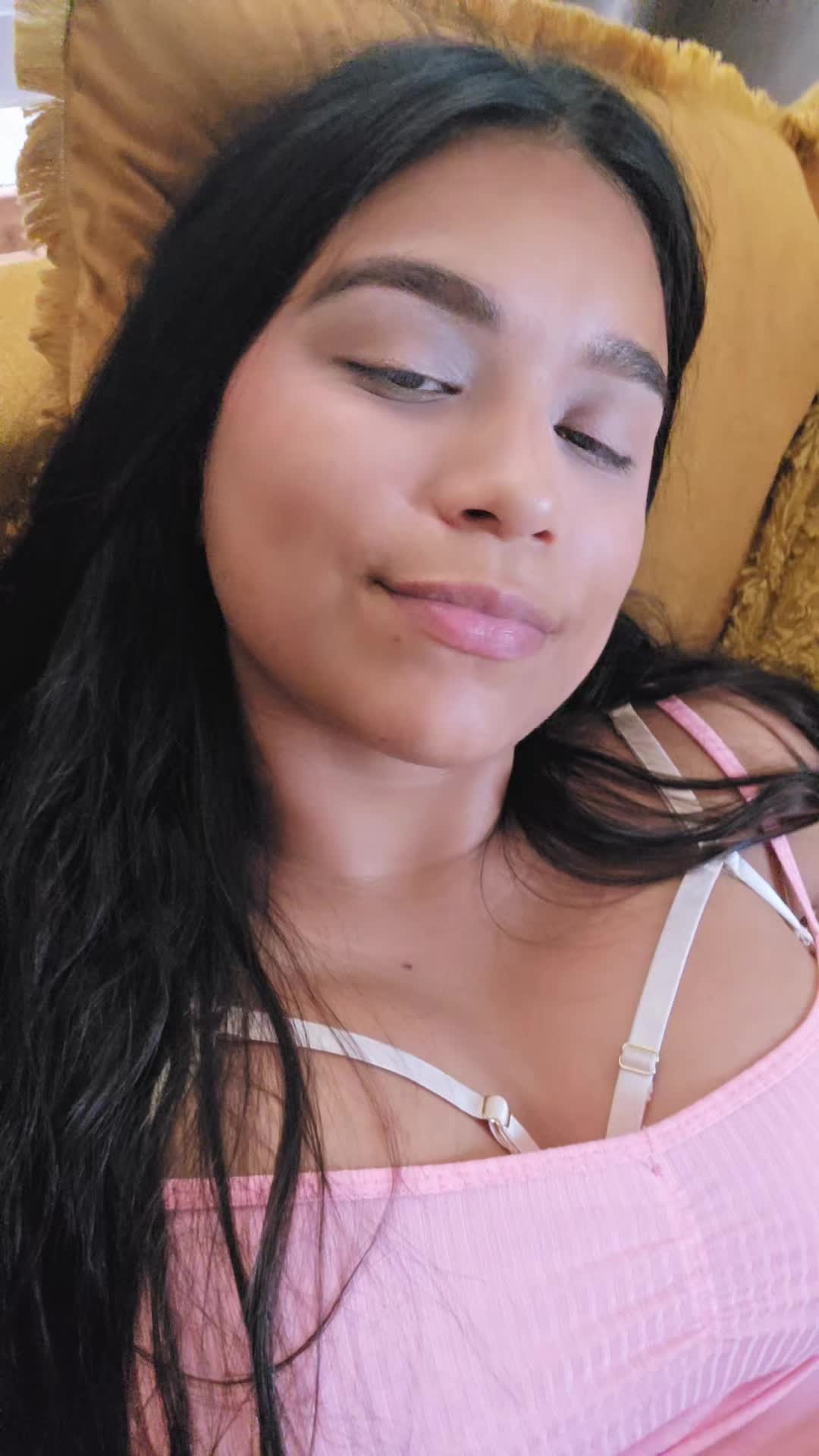 @🦦