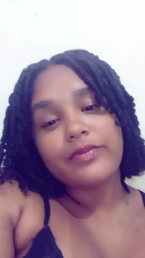 @thatazinha4