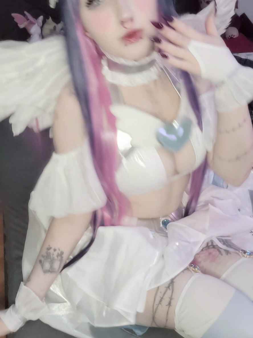 @⦻𝑲𝒊𝒕𝒕𝒚<3