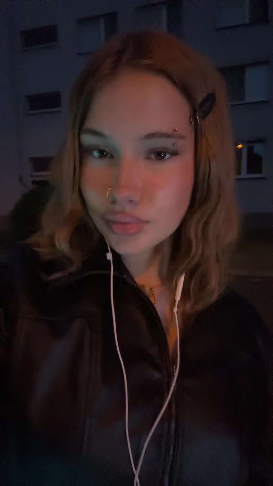 @🏃♀️➡️