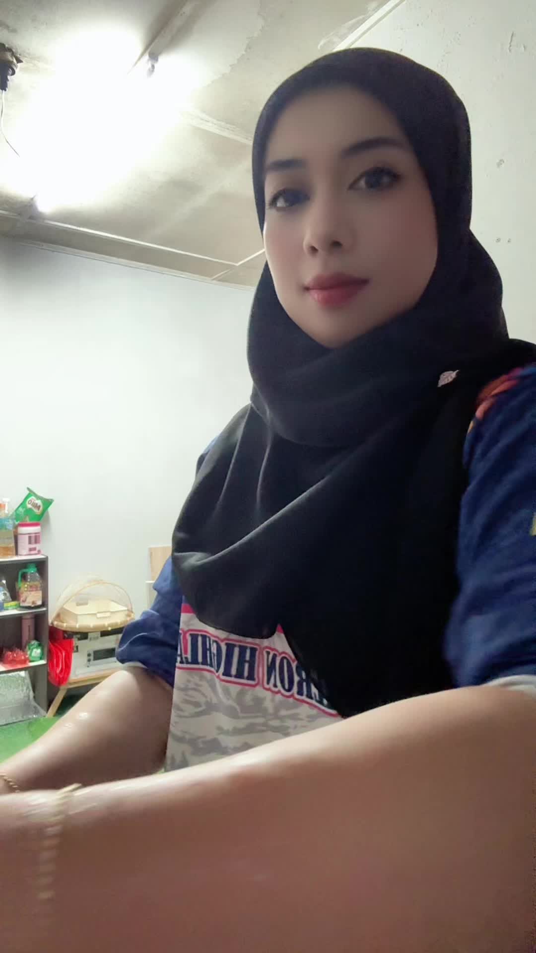 @Anis Marhanis