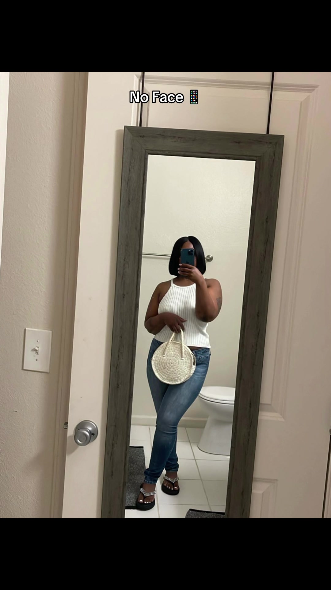 @Bella