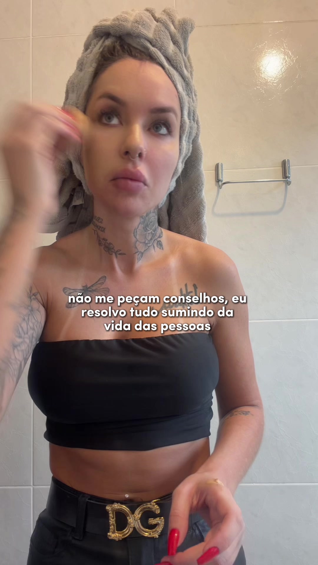 @CAROLCHOK🦊