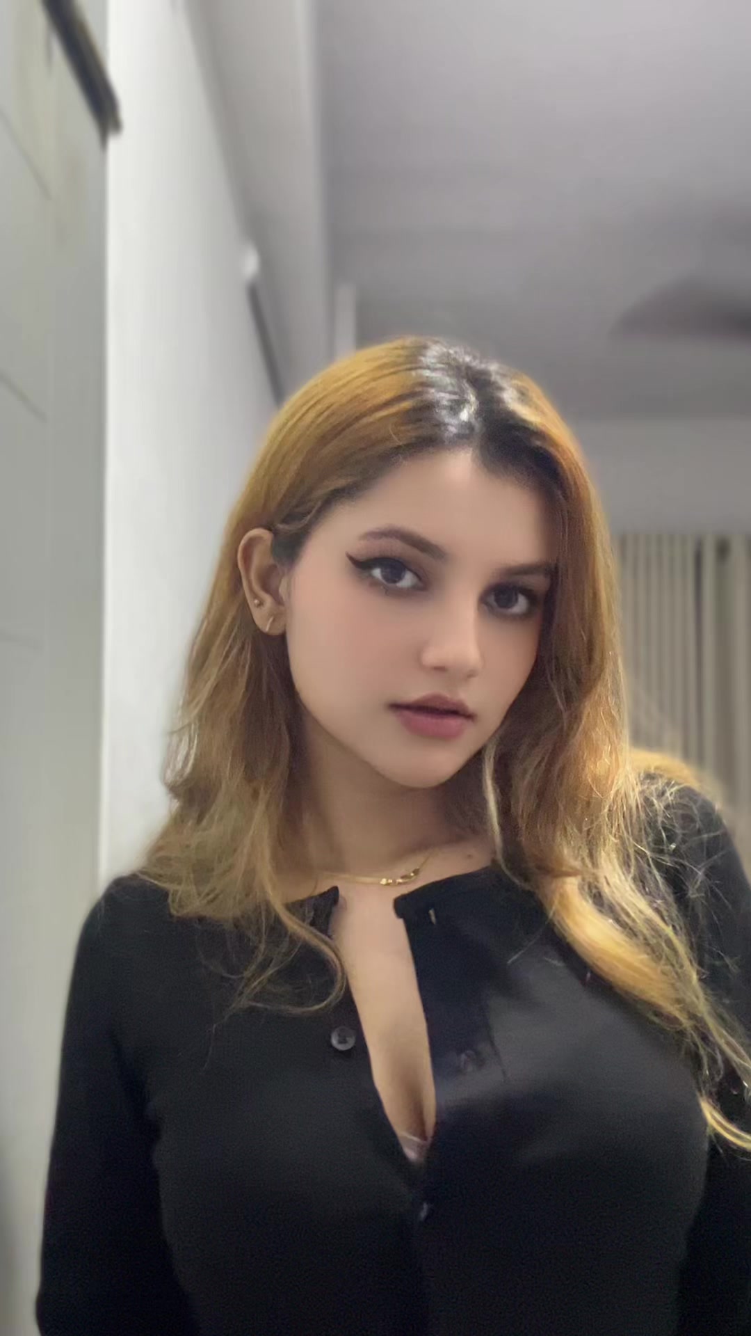 @️