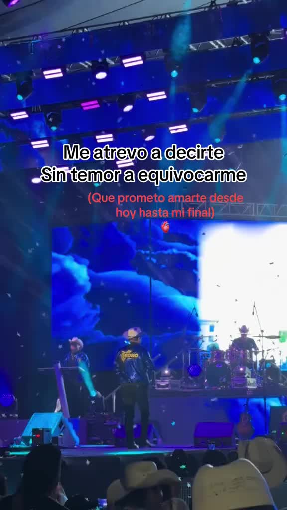 @Rebë🍒