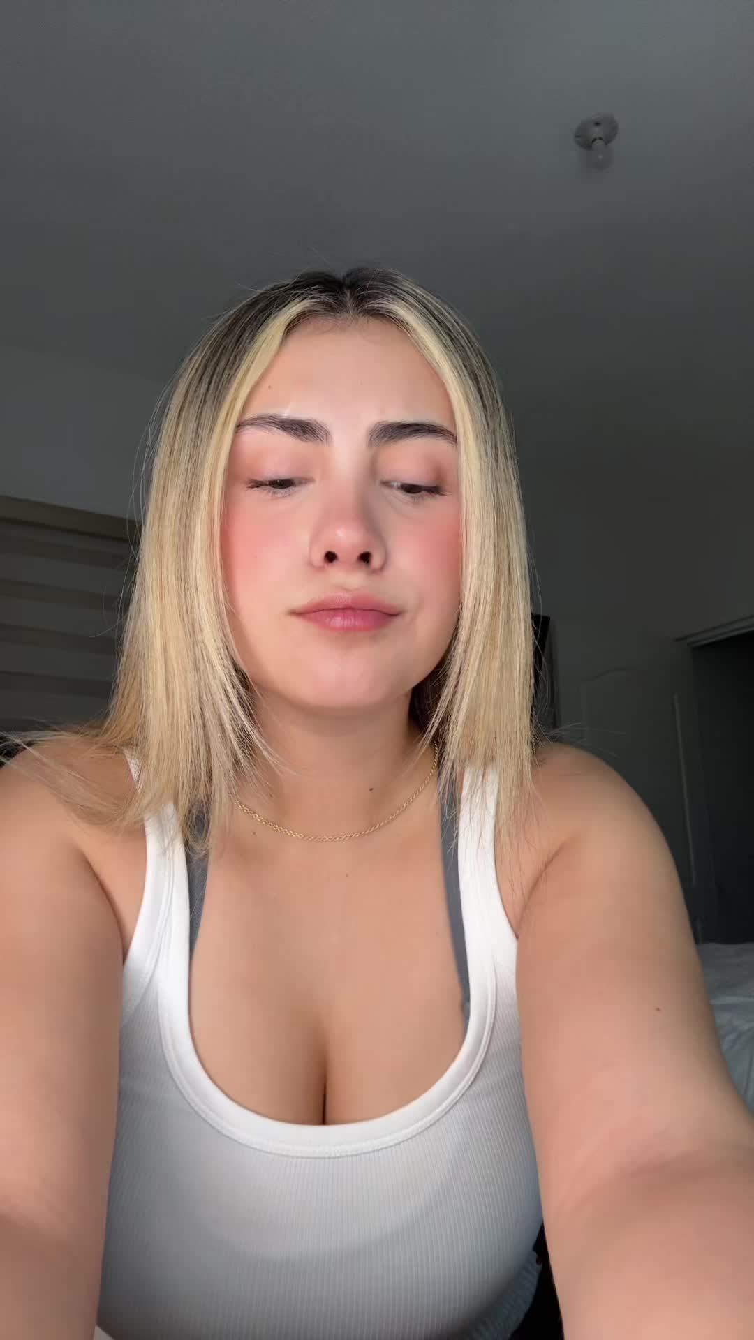 @AbigahilVega🧚🏻🍉🫧