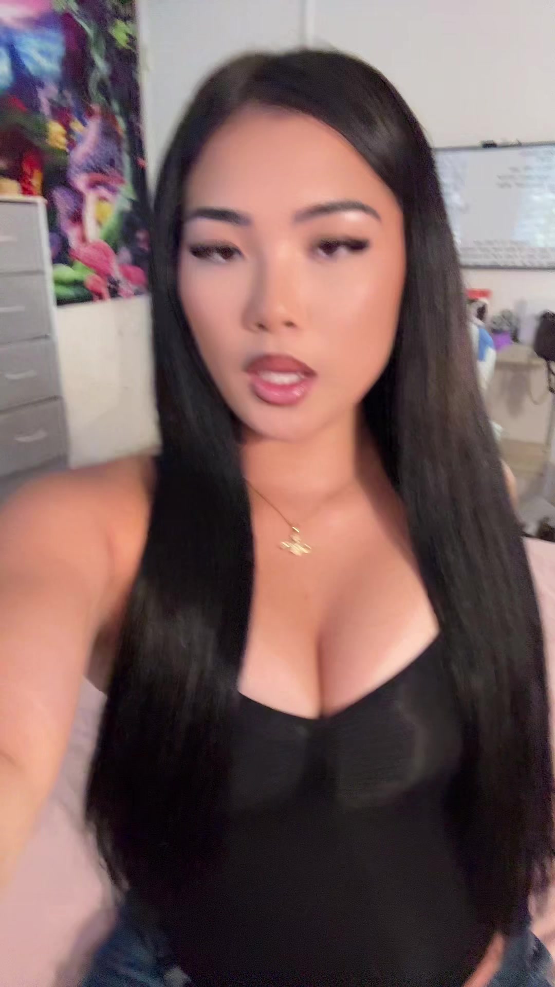 @anais