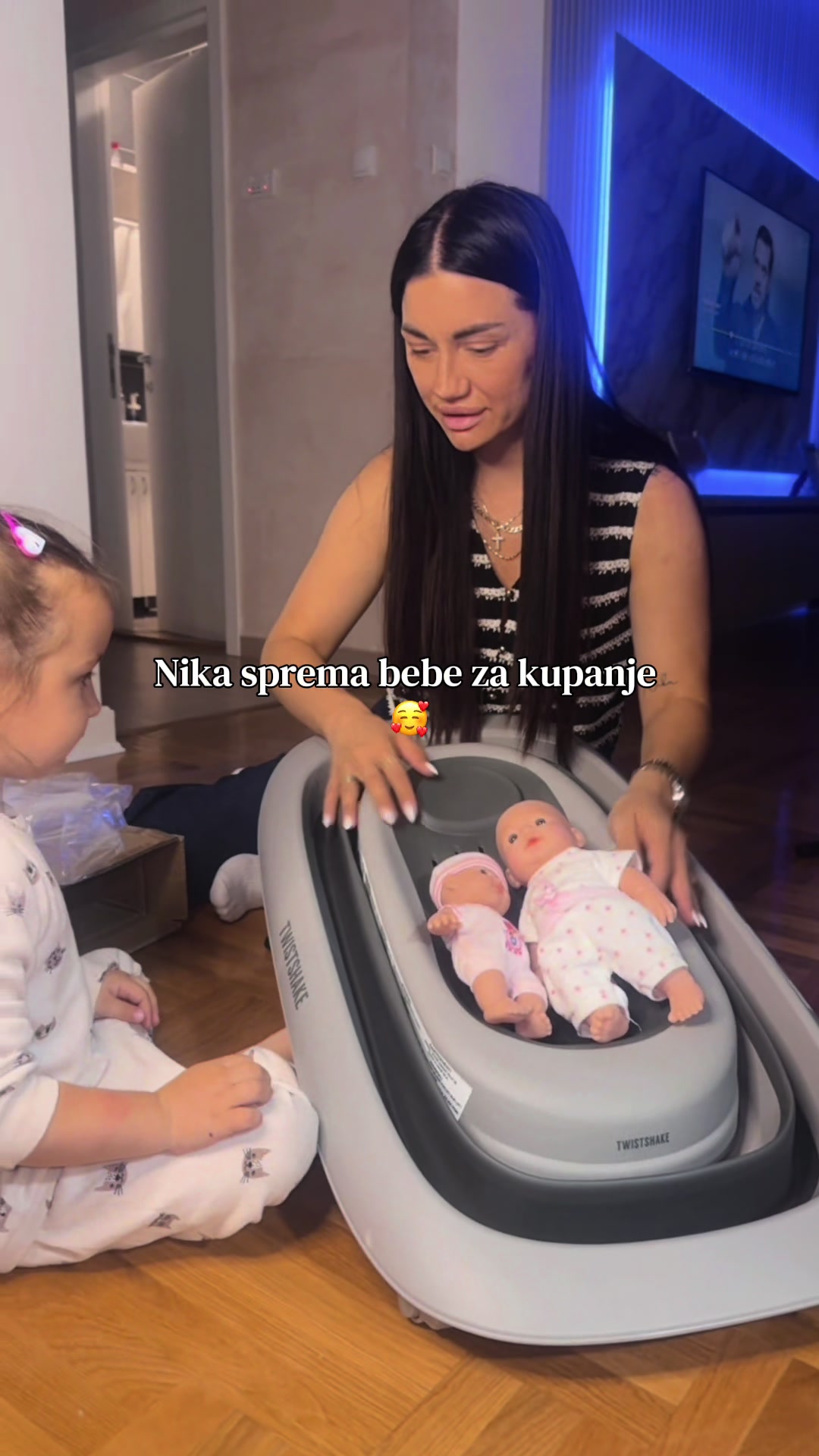 @nikinamama