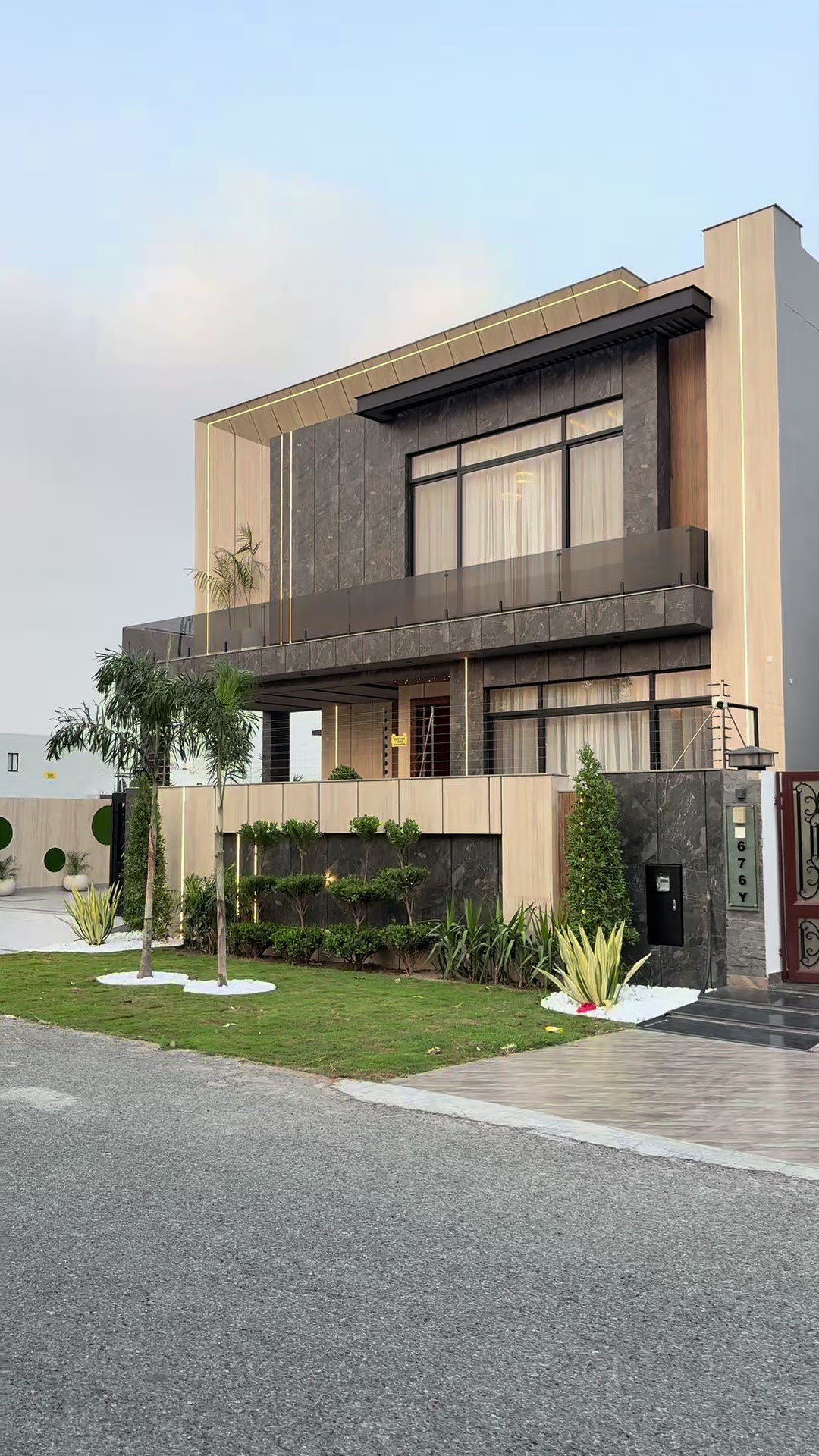 @Iconic Homes DHA