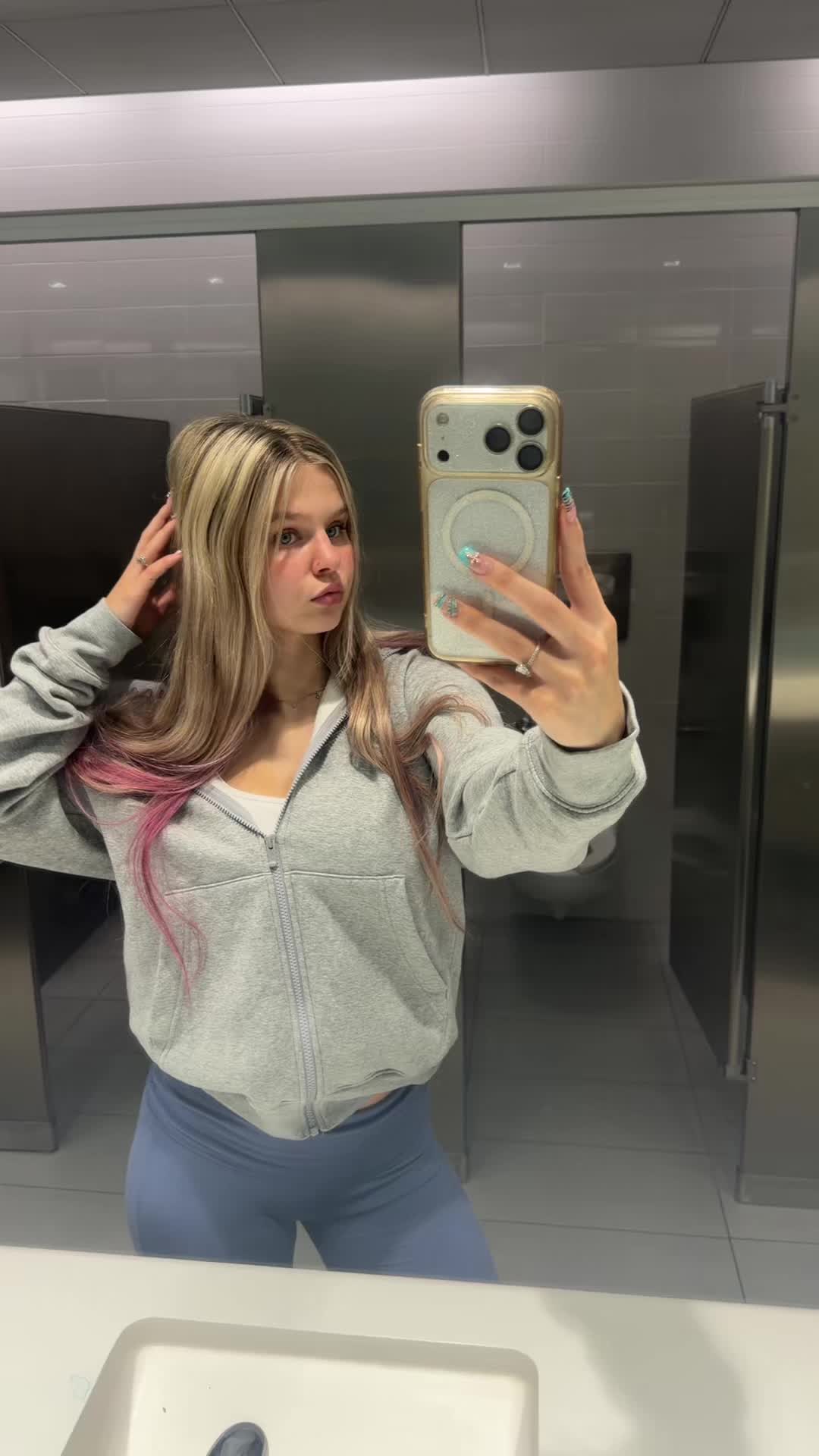 @emily💋ྀིྀི