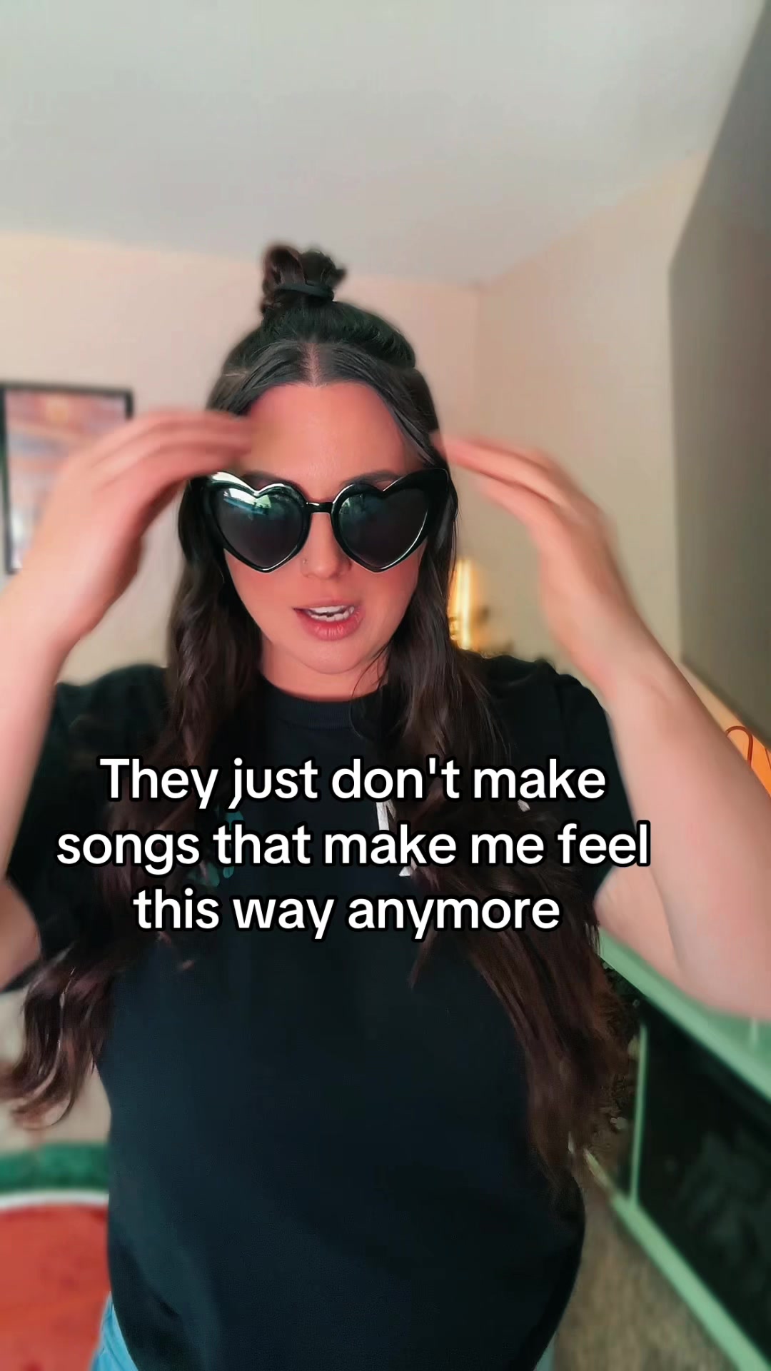 @Shania