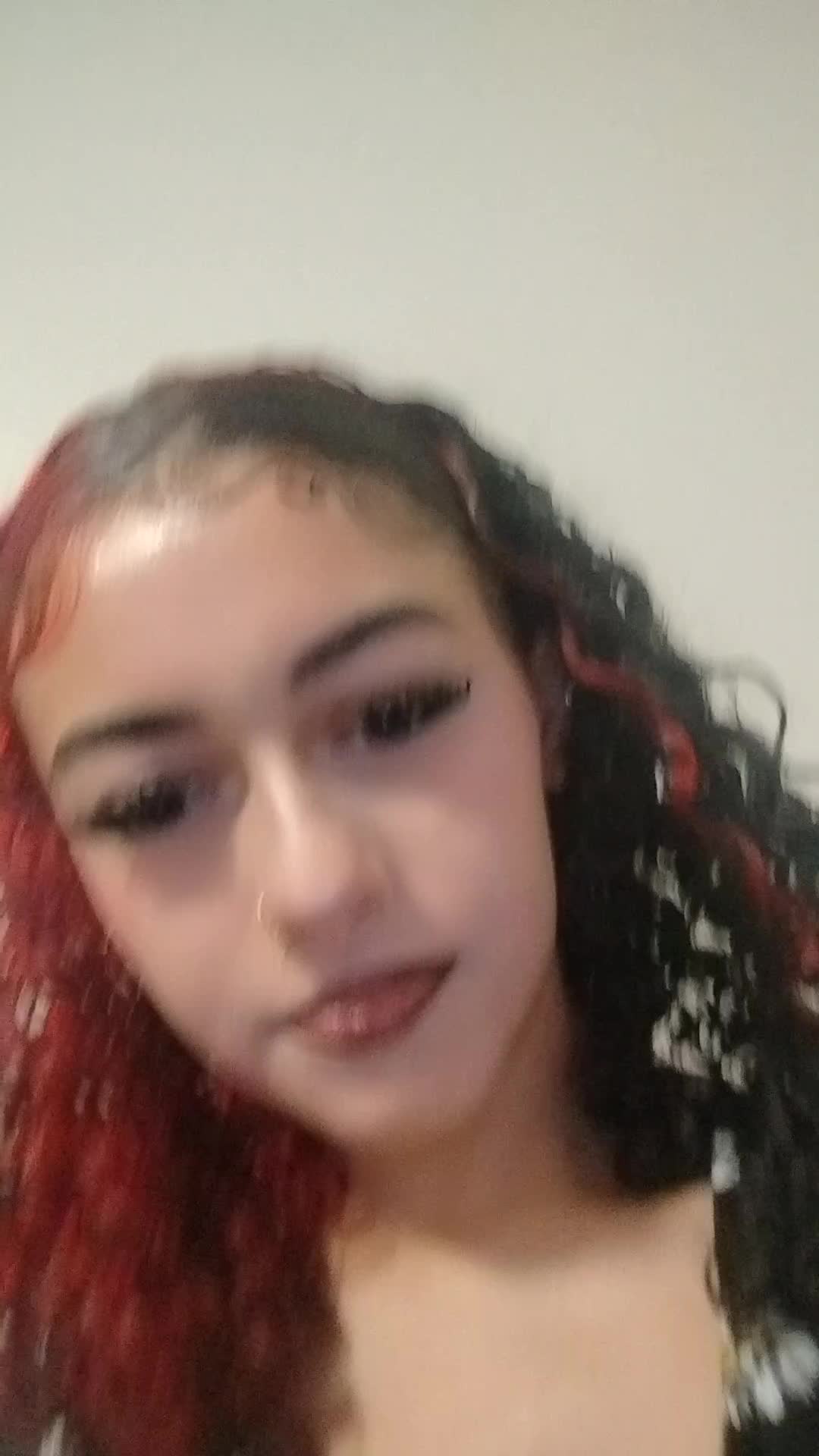 @⊰V⊱