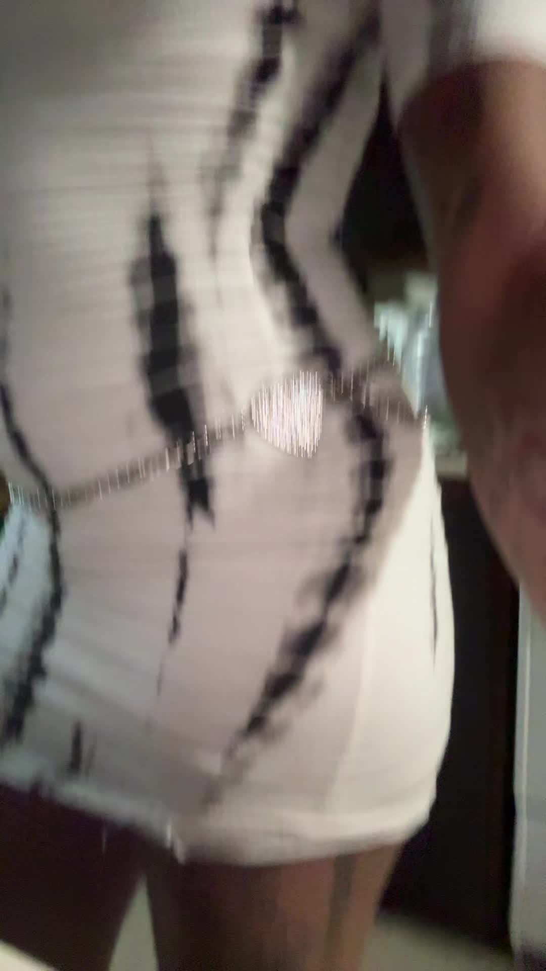 @itsnotmekeepscrolling