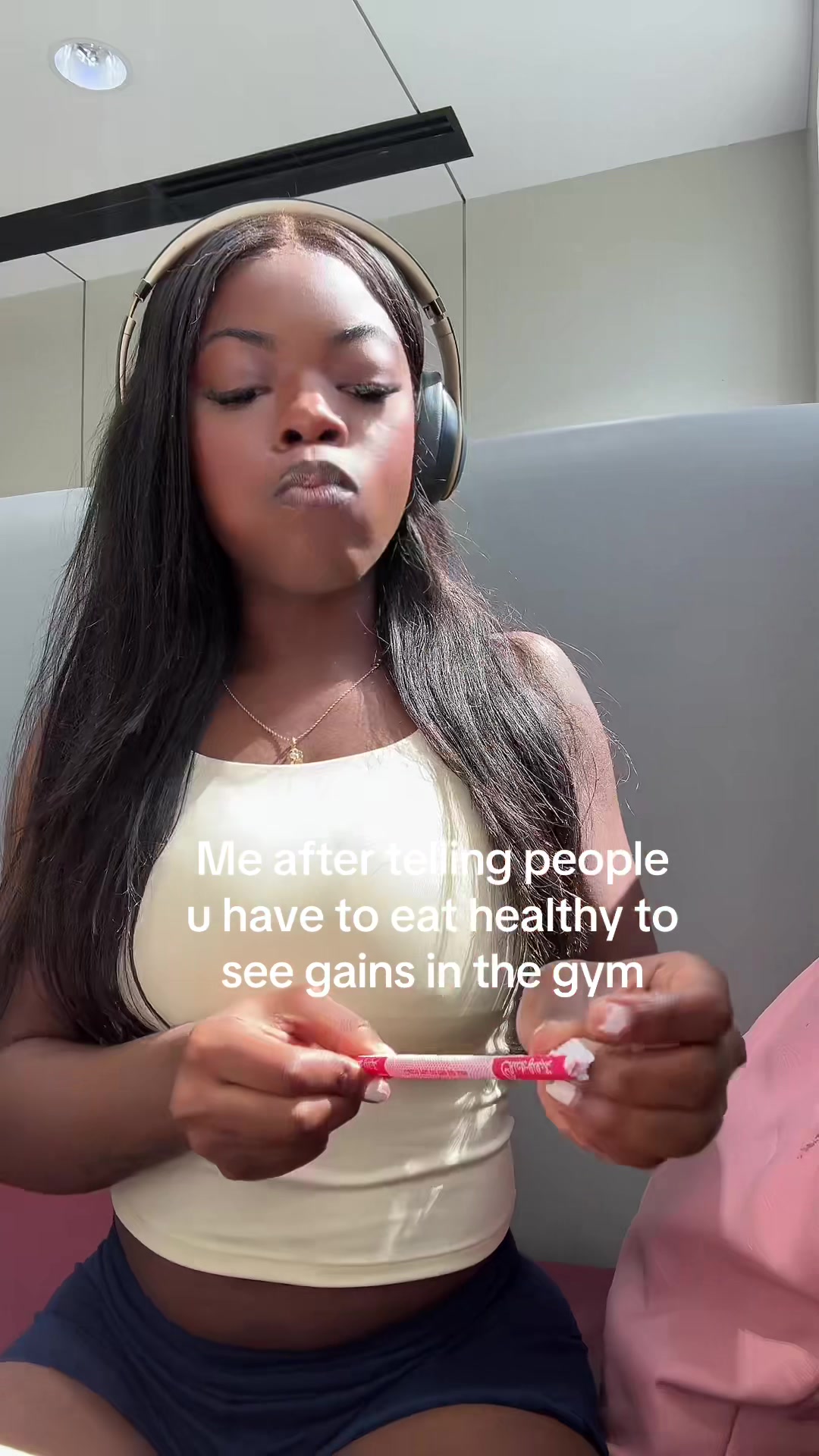 @r.