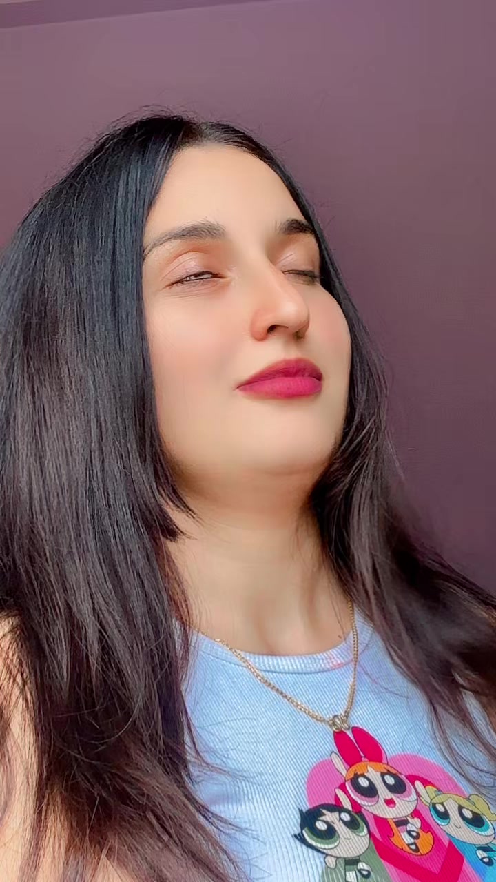 @Ambika🧿