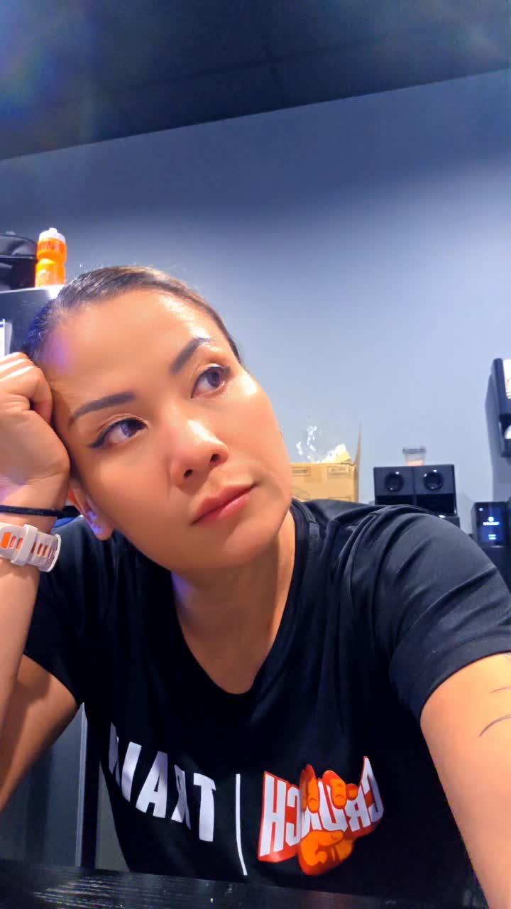 @👑CoachQueenVeeFit🇺🇲🇵🇭♐️🔥