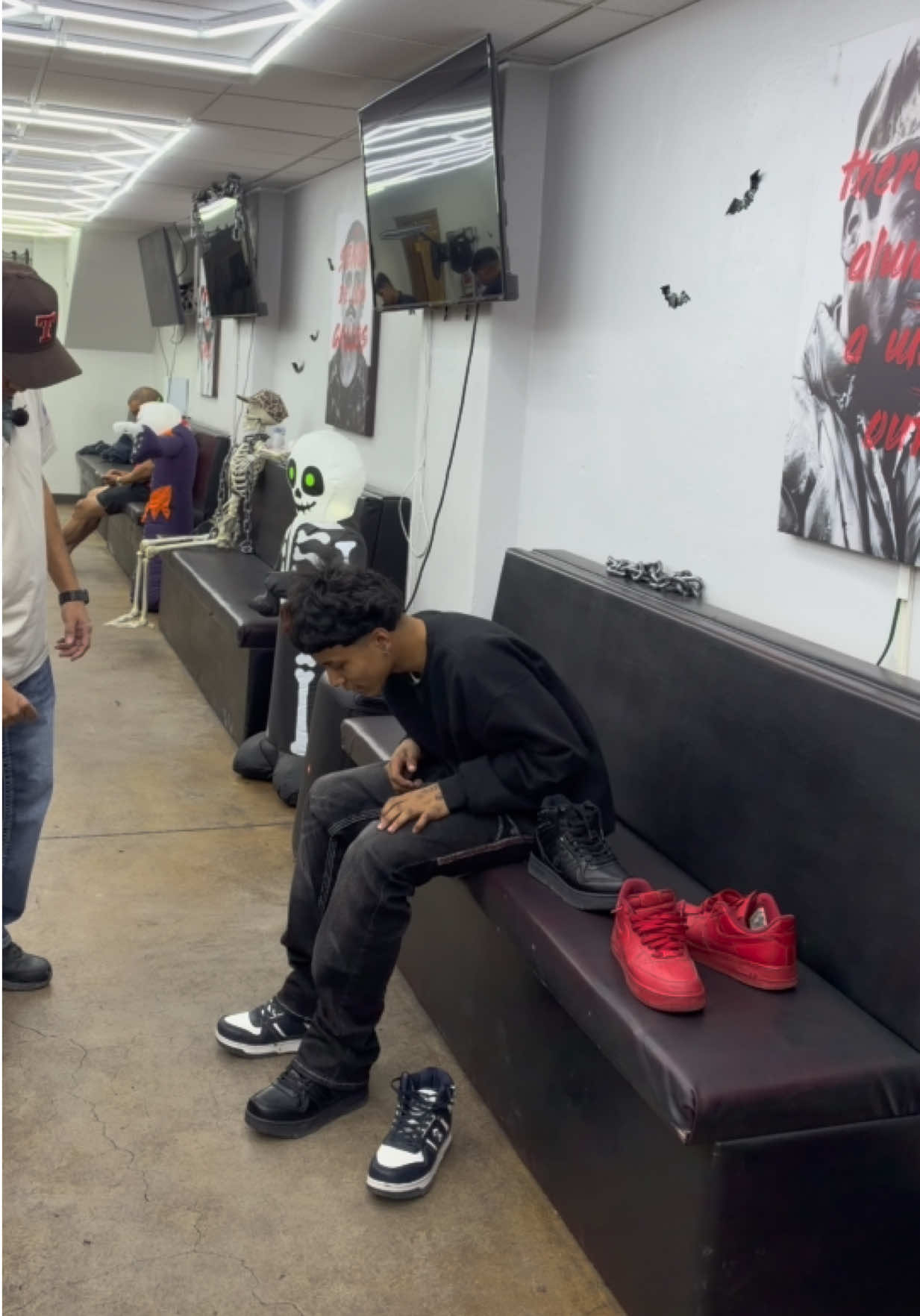 @Jisai Barber