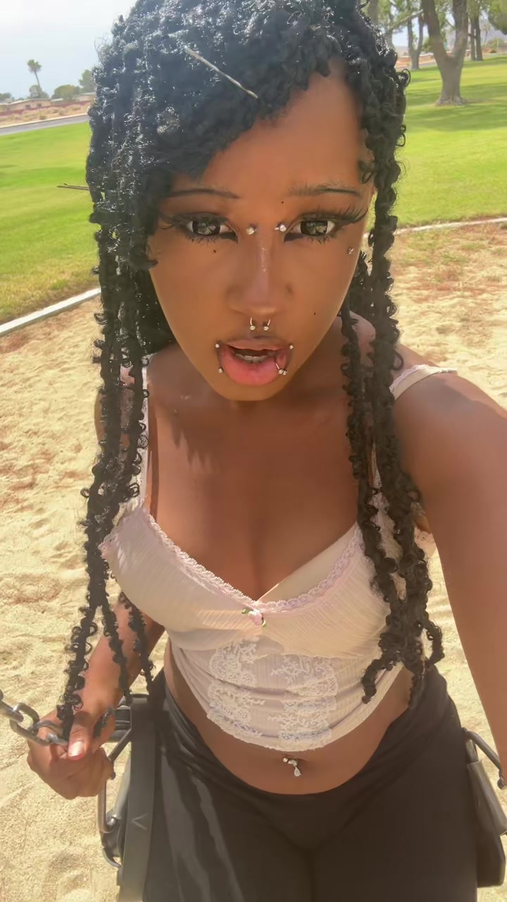 @🧁VivianVanilla🦄