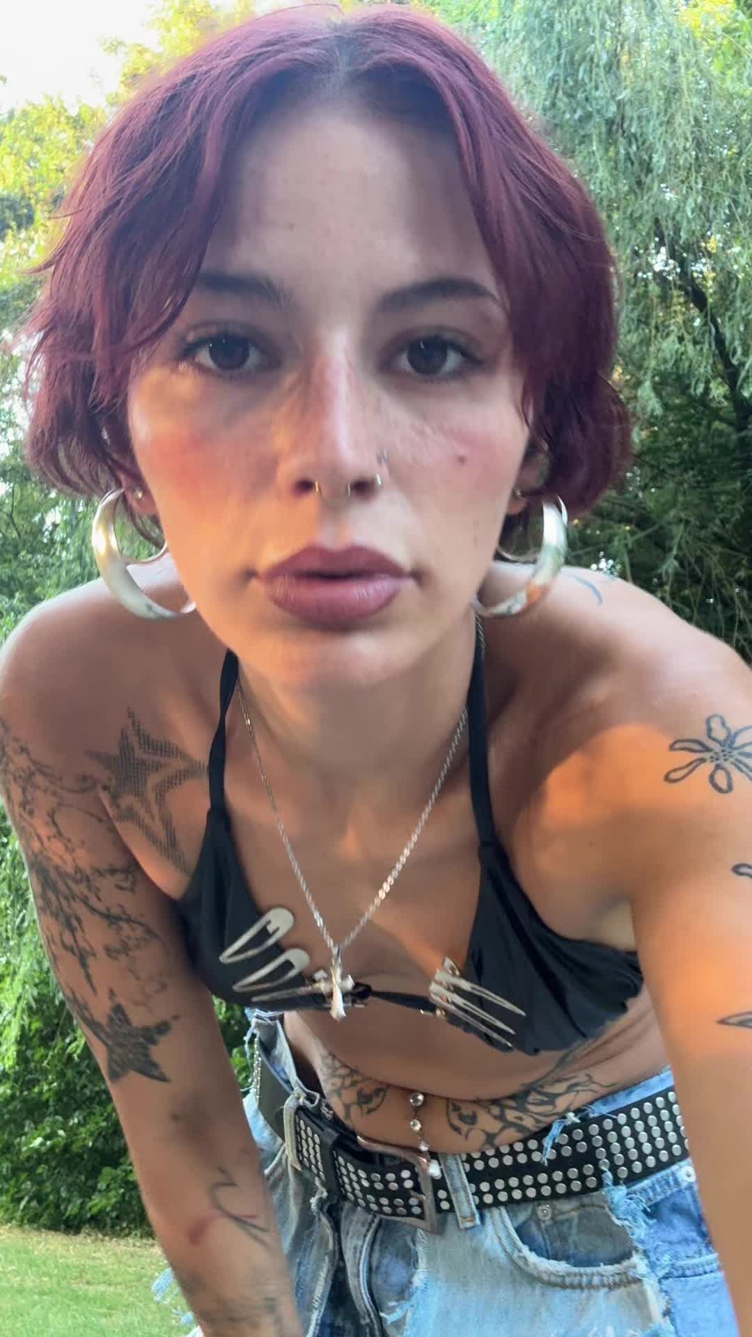 @Emi
