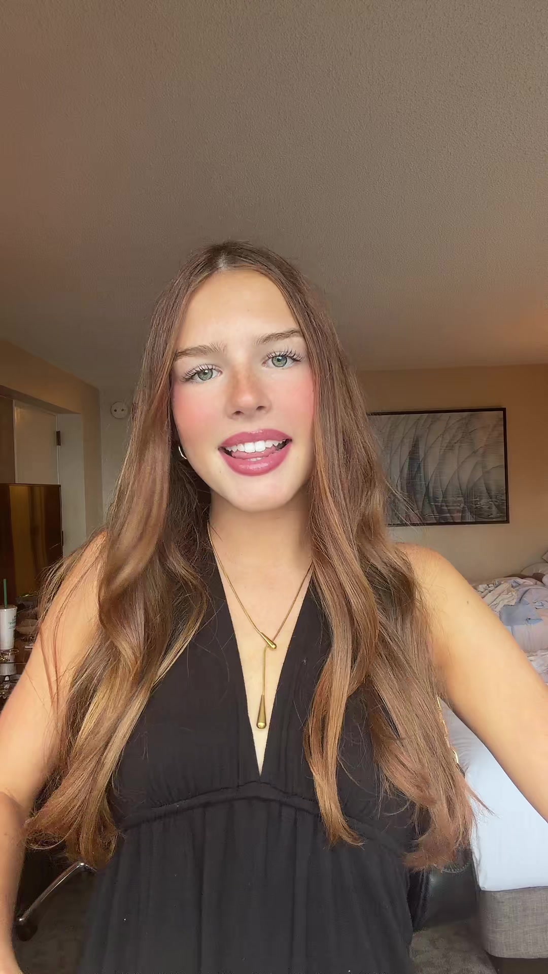 @Ellarose