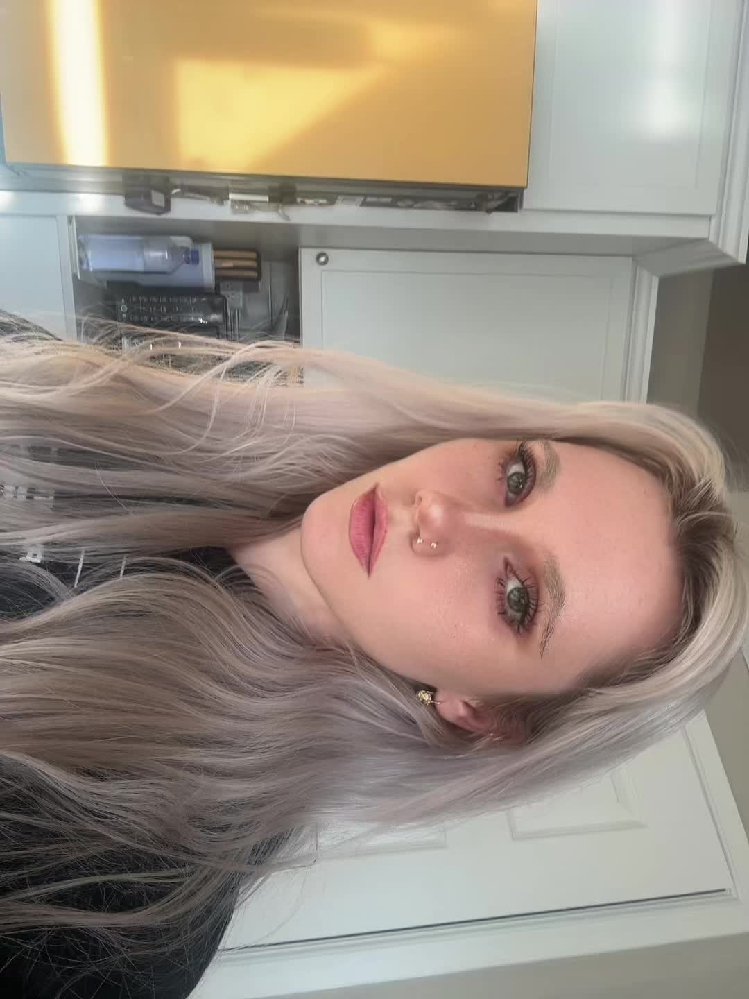 @whitehairlady