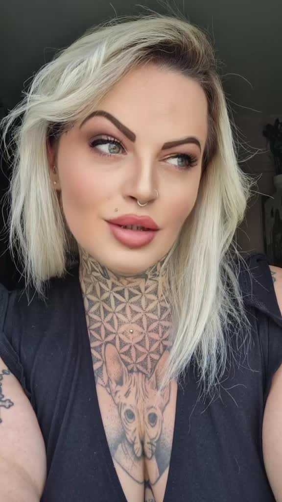 @ᗷᗩᖇᗷIᕮ 👑