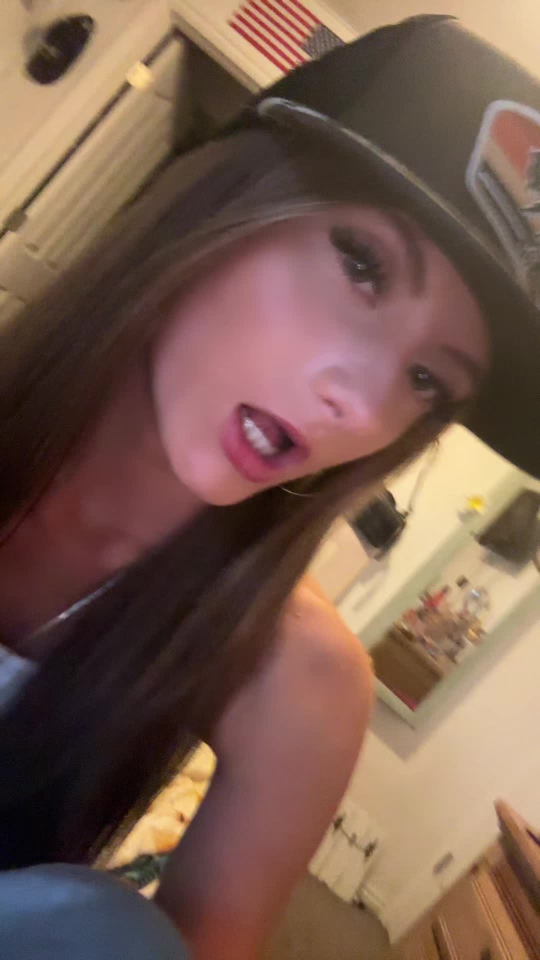 @️
