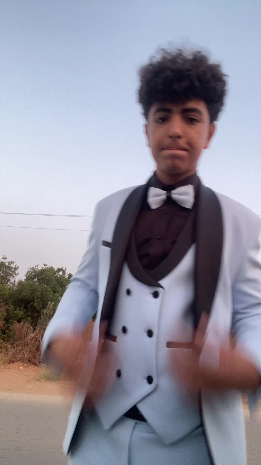 @Lr2b