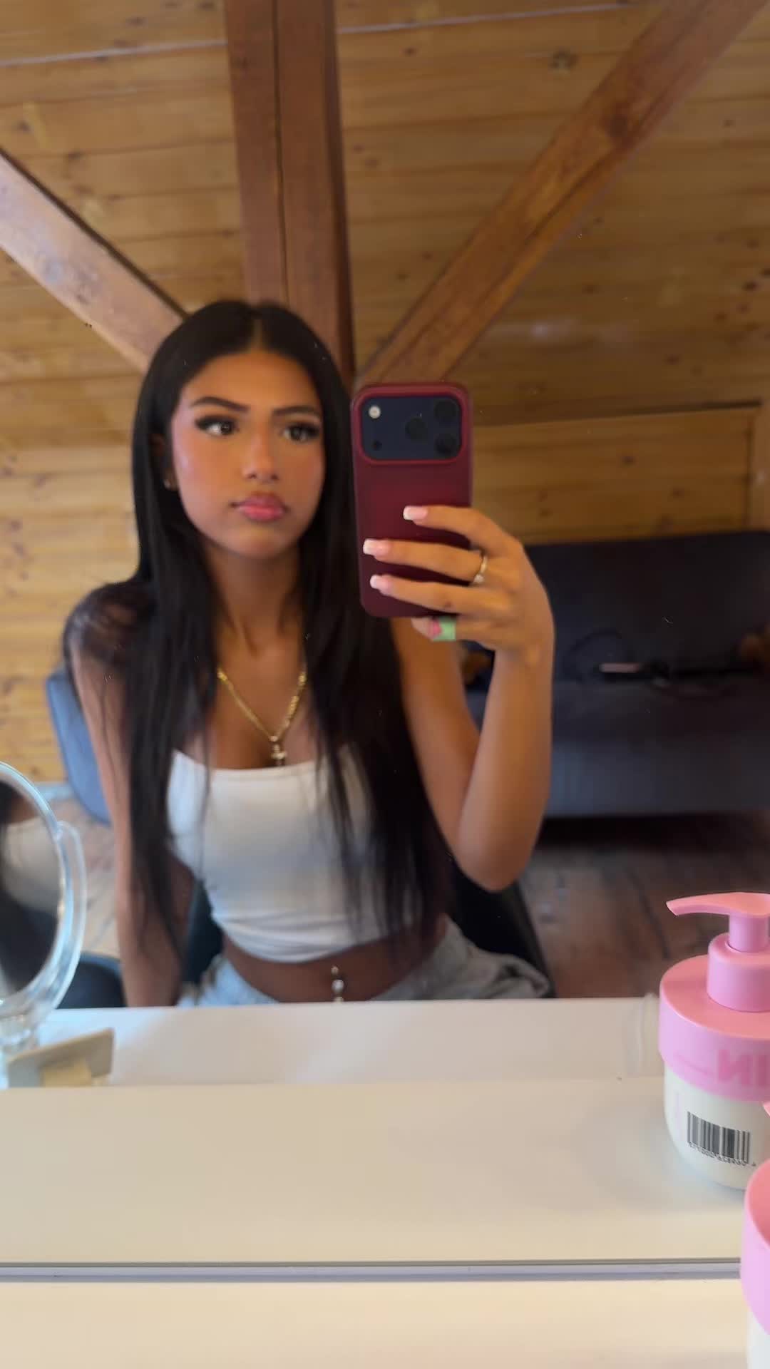 @LiveTina250k
