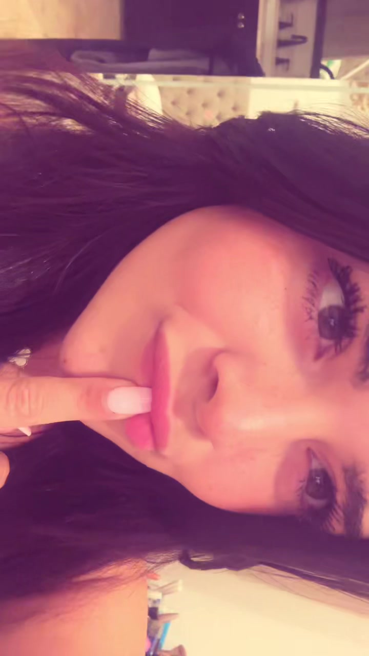 @nicole