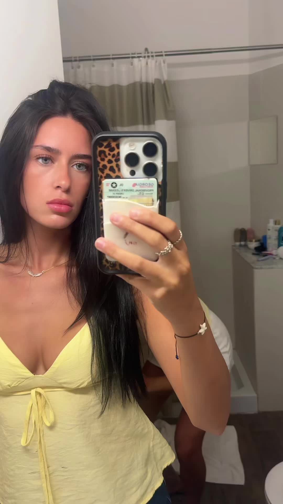@bellholden222