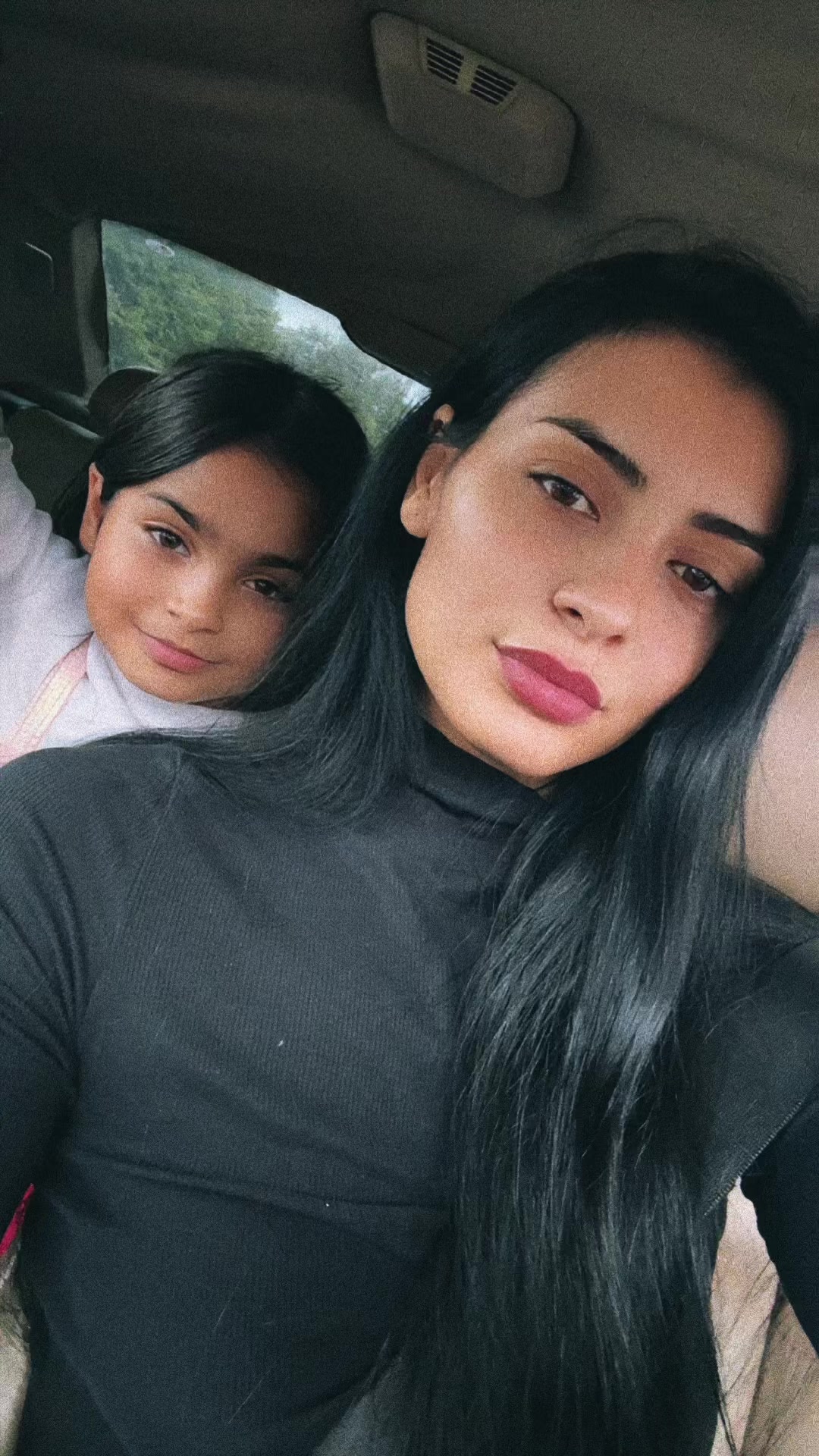 @Gabriela🦋