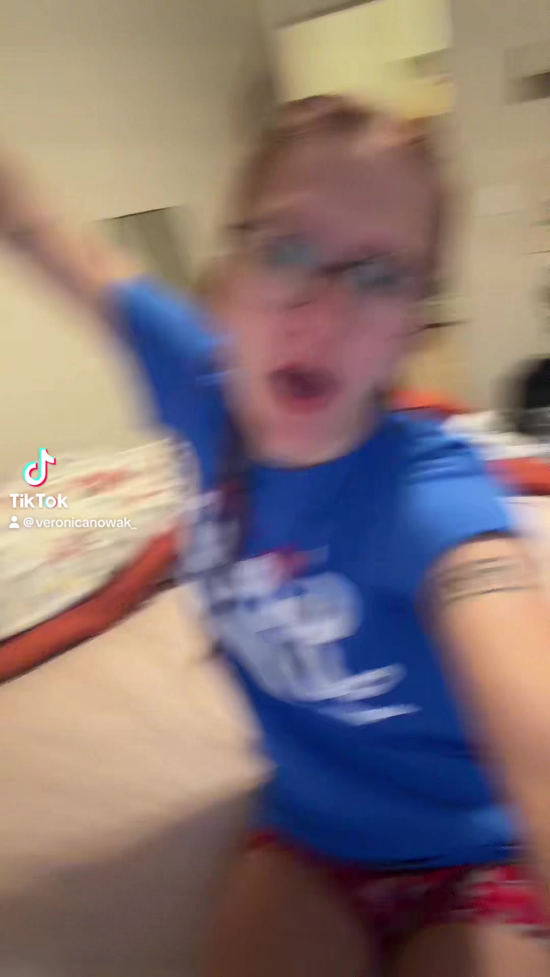 @vronn_n