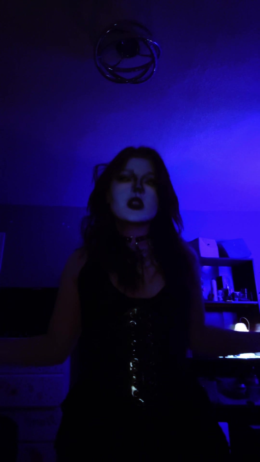 @Strawberry_short_b1tch