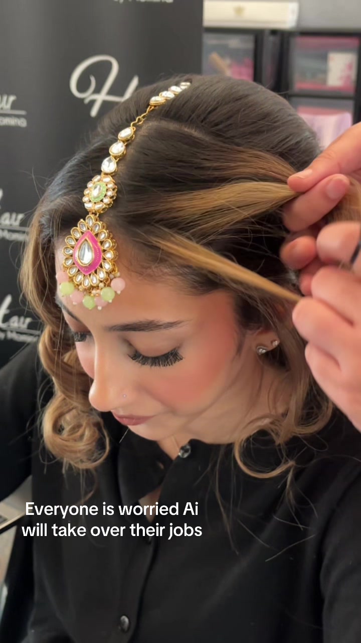 @hairbymomina