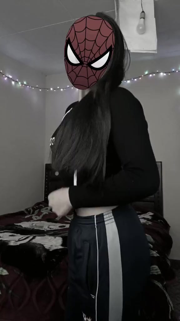 @𝓑𝓻𝓲💙🖤