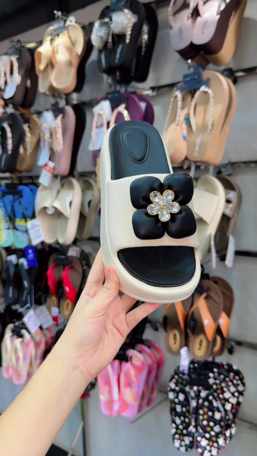 @Cherry Shoe Store