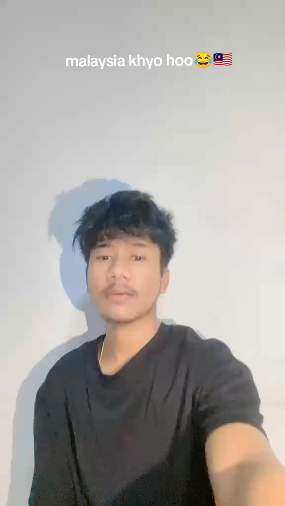 @Mr.Rajbanshi boy..ll🇳🇵💗🇲🇾