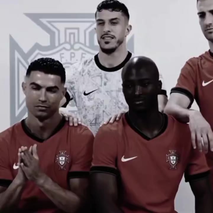 @عاشقين_منتخبنى🇭🇷❤️&zwj;🔥