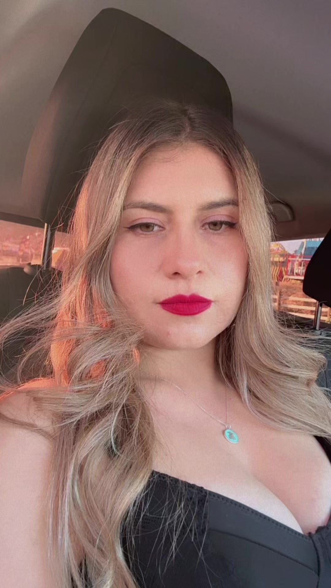 @Elizabeth_scarlet_29