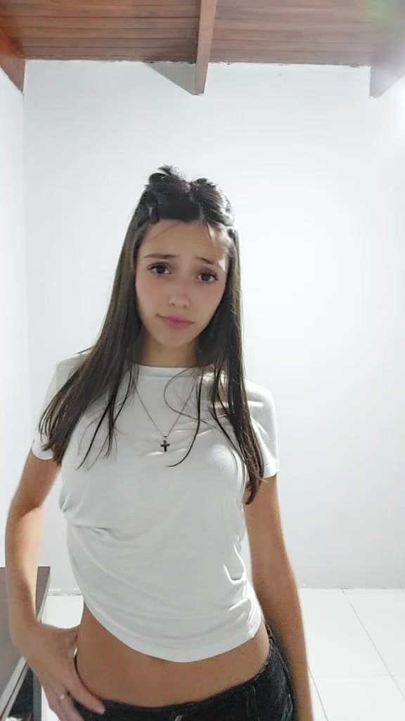 @𝑣𝑎𝑙𝑒𝑛𝑡𝑖𝑛𝑎