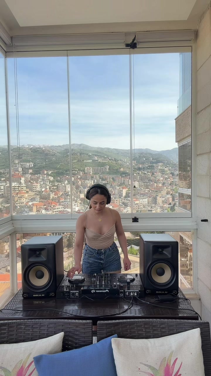 @Dj Suzy