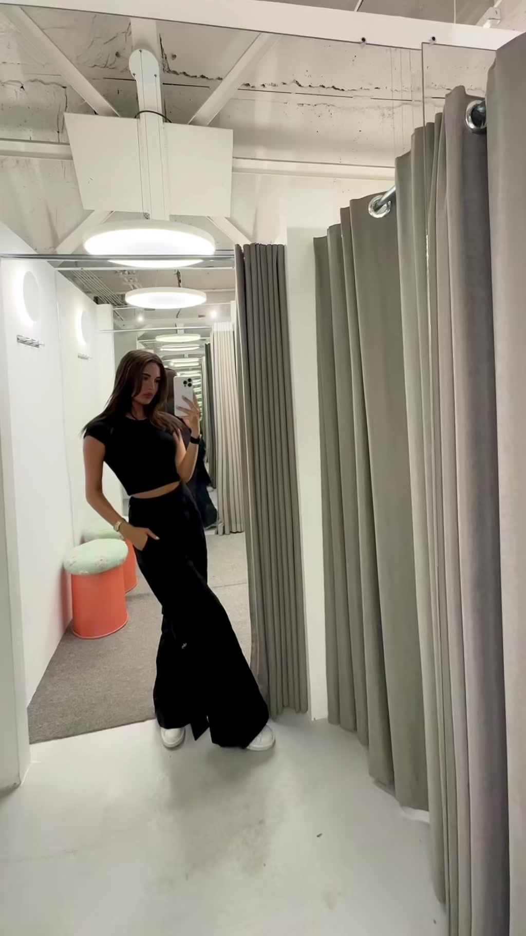 @niloolaa