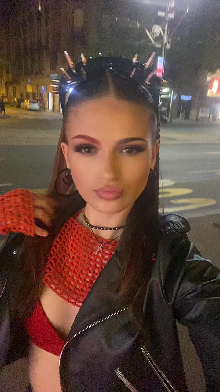 @Леонтина