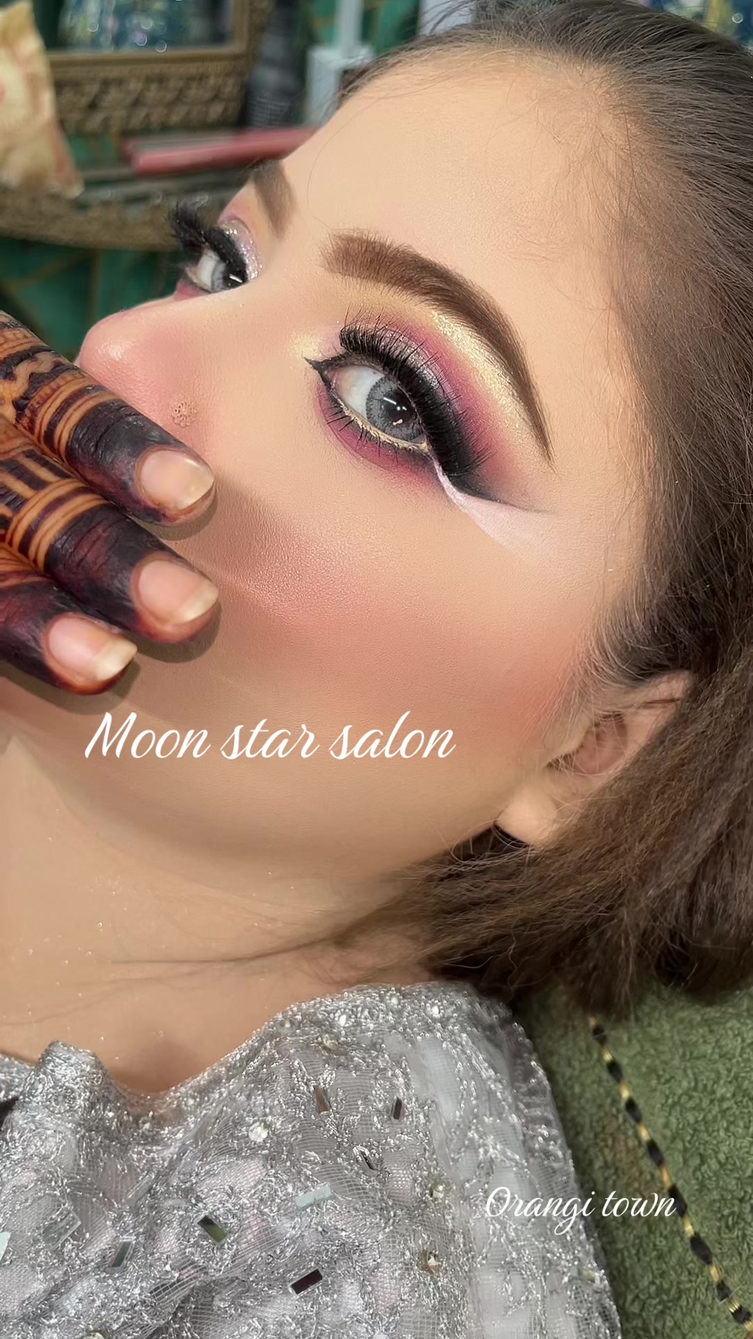 @Moon .Star Saloon