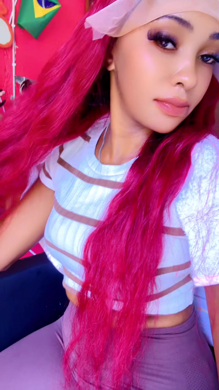 @Pretty_Priscilla