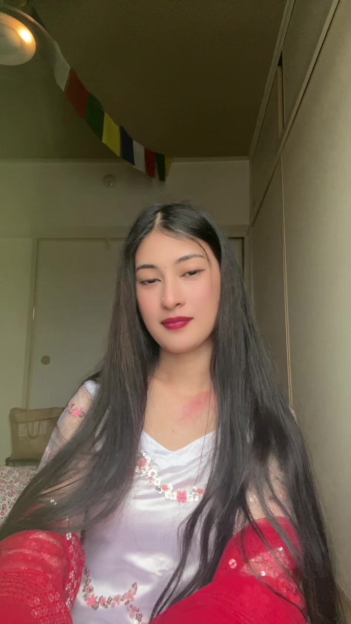 @🐯MANISHA🤲👻
