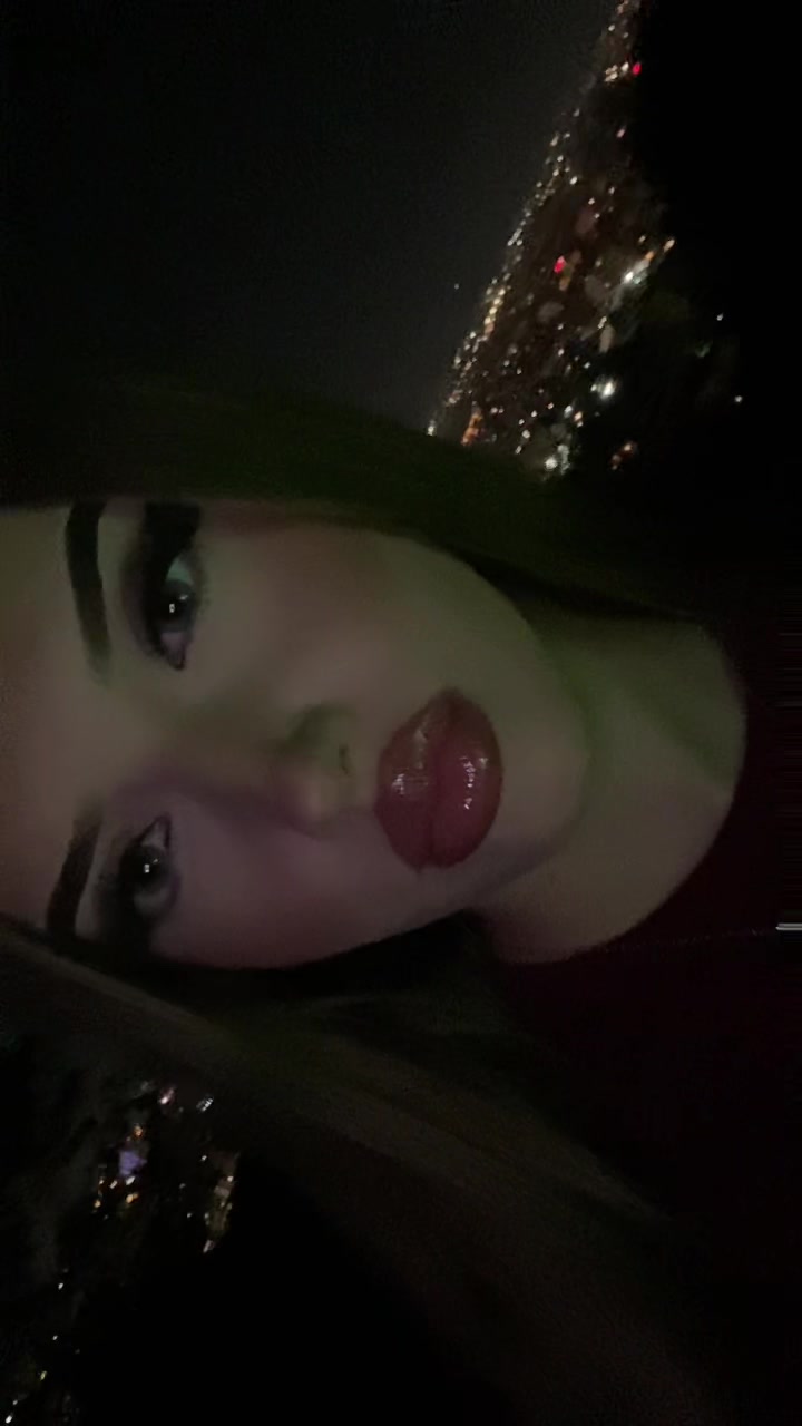 @E'